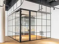 Einscheibenverglasung Loft mit schwarzen Sprossen als Raum-in-Raum-Lösung