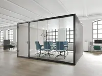 Raumlösung Cube mit Schallschutz und akustischer Abschirmung für Besprechungsräume, Projektarbeit und konzentrierte Zusammenarbeit im Büro
